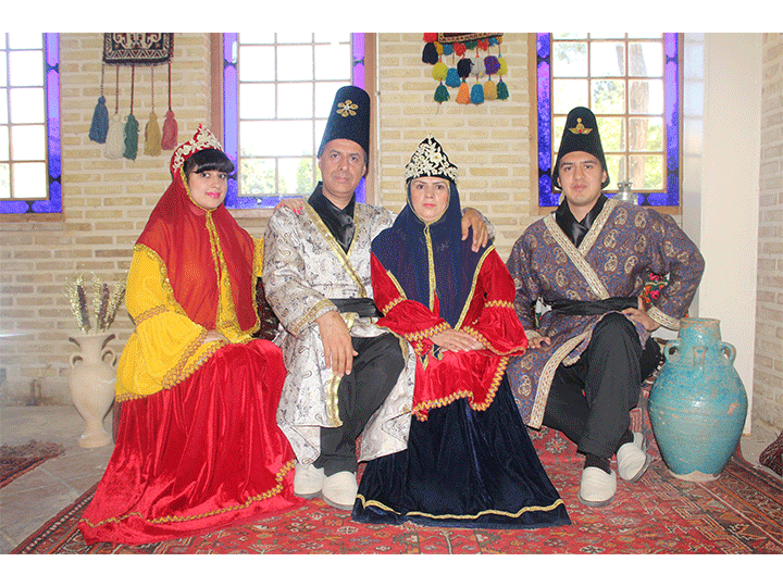 خانوادگی - لباس سنتی شیراز - استاد محمدی و خانواده - 1394